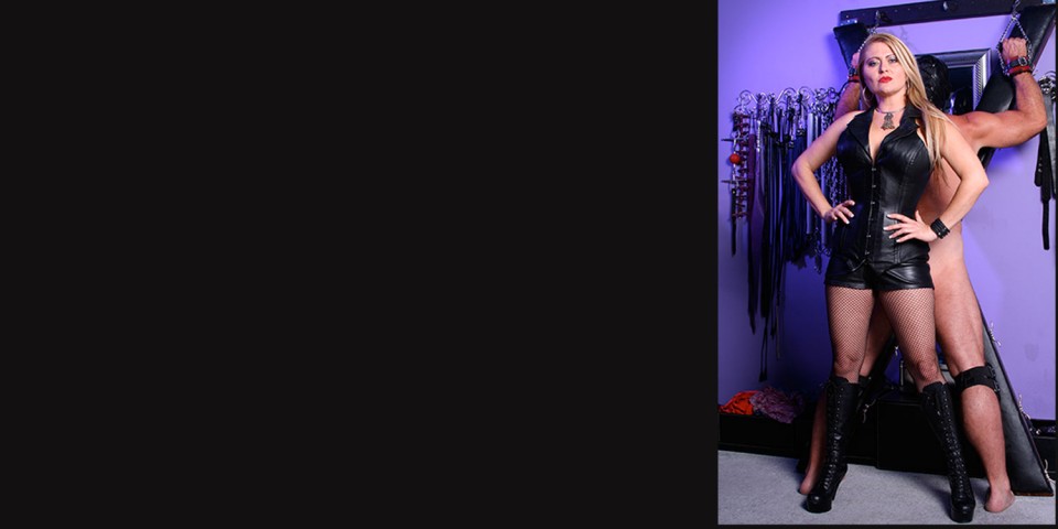 Nicolette-background2